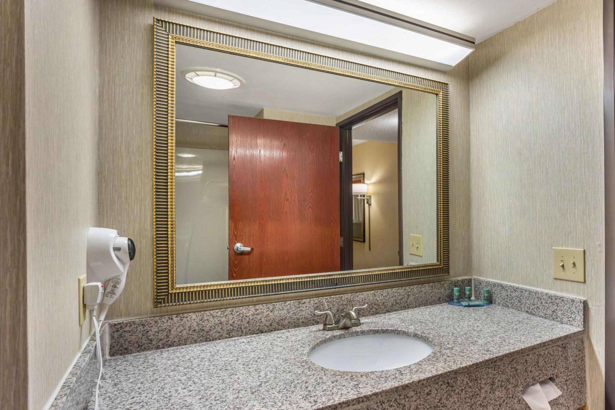 Best Western Danville Inn מראה חיצוני תמונה